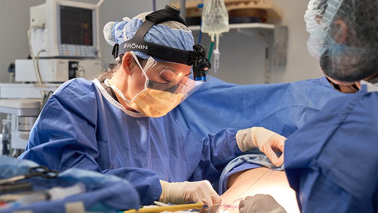 Dr. Cat Begovic performing tummy tuck surgery in Beverly Hills, California