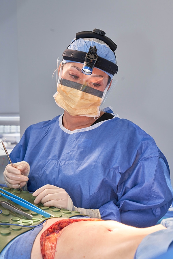 How painful is skin removal surgery 1